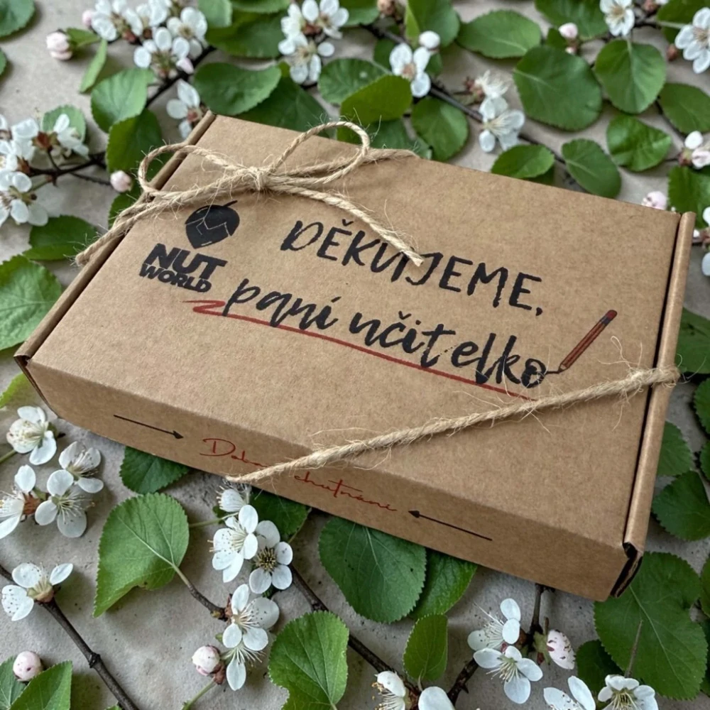 Pro učitelku dárková krabička ořechů